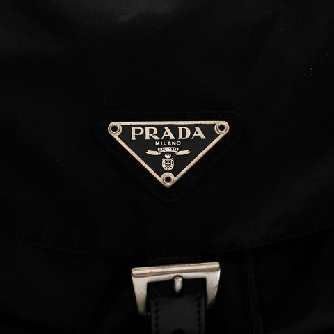 PRADA Nylon triangle logo Backpack Â· Daypack black WS20940