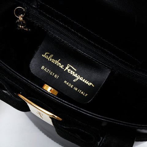 Salvatore Ferragamo Vara Leather Handbag black WS20990
