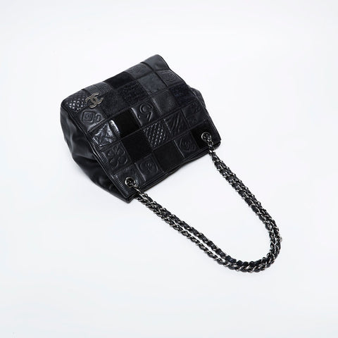 CHANEL No. 10 Icon Motif Chocolate Bar 2005-2006 Shoulder Bag black WS21013