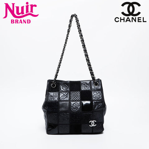 CHANEL No. 10 Icon Motif Chocolate Bar 2005-2006 Shoulder Bag black WS21013