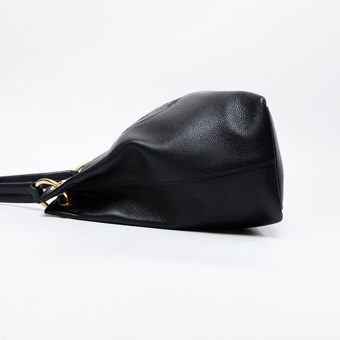 PRADA Logo embossed leather Shoulder Bag black WS21135