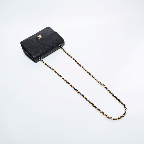 香奈儿（Chanel No. 1）1989-1991 Mini Matelasse Lambskin 7.9“连锁肩袋黑色WS21140