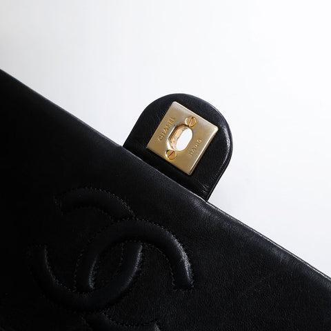 香奈儿（Chanel No. 1）1989-1991 Mini Matelasse Lambskin 7.9“连锁肩袋黑色WS21140