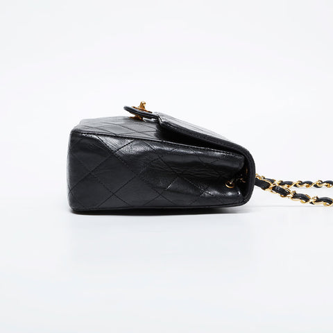 香奈儿（Chanel No. 1）1989-1991 Mini Matelasse Lambskin 7.9“连锁肩袋黑色WS21140