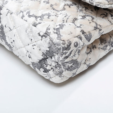 香奈儿第13号2009-2010 Velor Double flap Matelasse 9.8“肩带白色WS21186