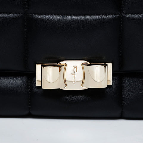 Salvatore Ferragamo Matelasse Vara Padetto链条肩带黑色WS21187