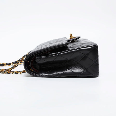 香奈儿第3号1994-1996 Lambskin Matelasse 9.8“双瓣肩带黑色WS21193