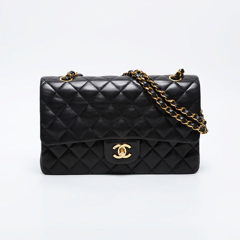 香奈儿第3号1994-1996 Lambskin Matelasse 9.8“双襟翼肩带黑色WS21195