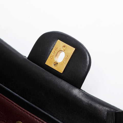 Chanel No. 6 2000-2002 Matelasse 9.1“双襟翼羊皮肩袋黑色WS21197