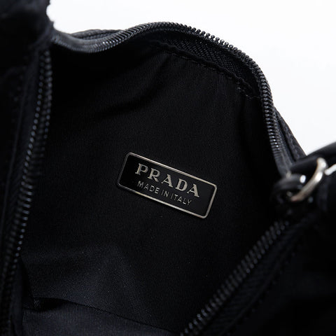 Prada Nylon Hobo手提包黑色WS21210