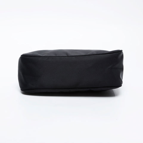 Prada Nylon Hobo手提包黑色WS21210