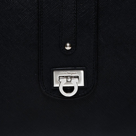 Salvatore Ferragamo Gancini leather one belt Shoulder Bag black WS21233