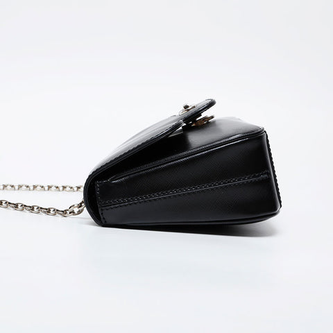 Salvatore Ferragamo Leather Chain Shoulder Bag black WS21237