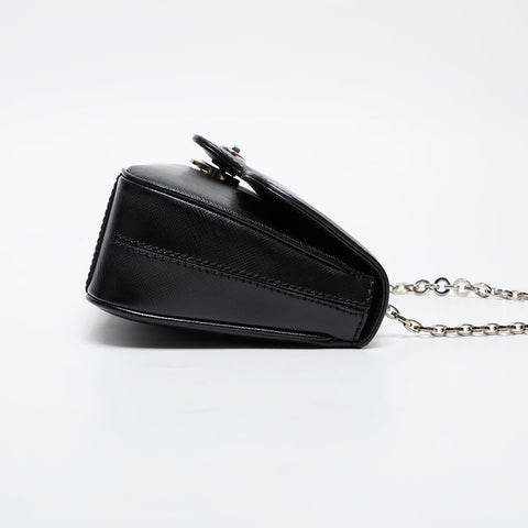 Salvatore Ferragamo Leather Chain Shoulder Bag black WS21237