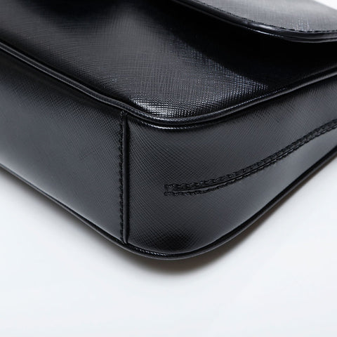 Salvatore Ferragamo Leather Chain Shoulder Bag black WS21237