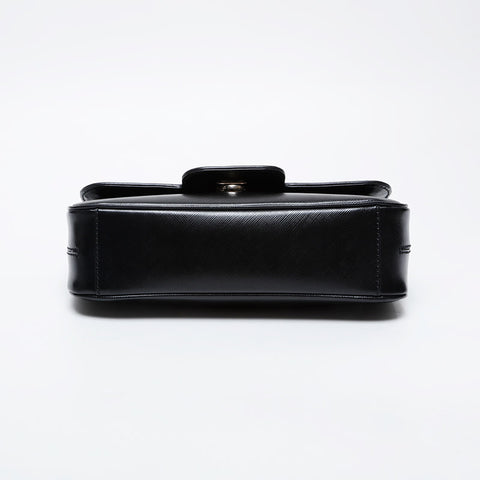 Salvatore Ferragamo Leather Chain Shoulder Bag black WS21237