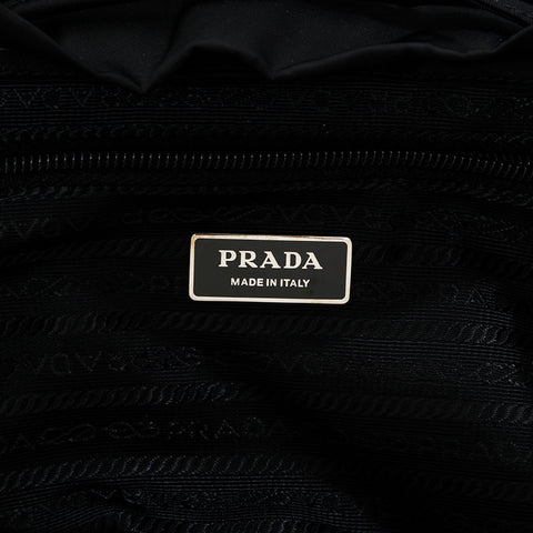 PRADA Nylon triangle logo Backpack Â· Daypack black WS21238