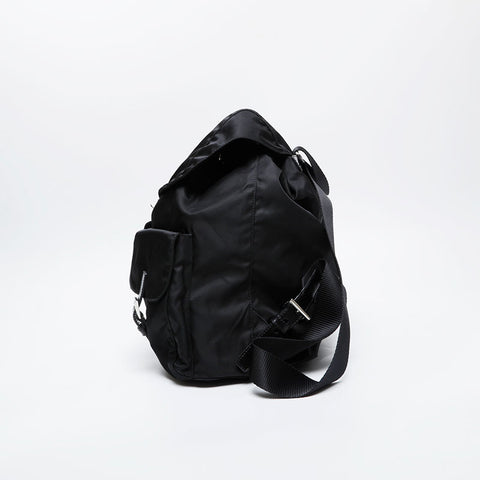 PRADA Nylon triangle logo Backpack Â· Daypack black WS21238