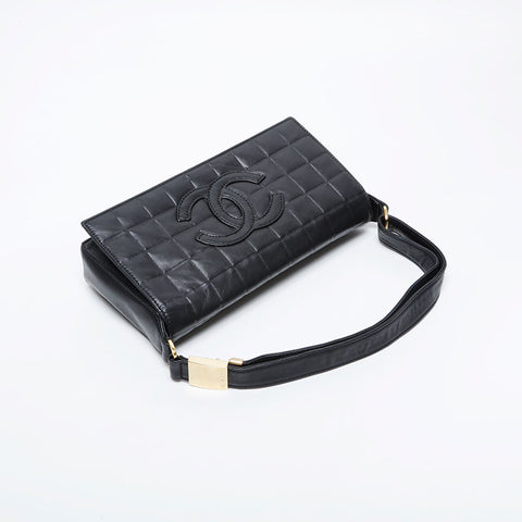 CHANEL No. 6 2000-2002 Lambskin Chocolate Bar COCO Mark Shoulder Bag black WS21261