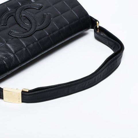 CHANEL No. 6 2000-2002 Lambskin Chocolate Bar COCO Mark Shoulder Bag black WS21261