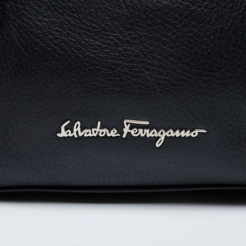 Salvatore Ferragamo Leather one belt with studs Shoulder Bag black WS21265