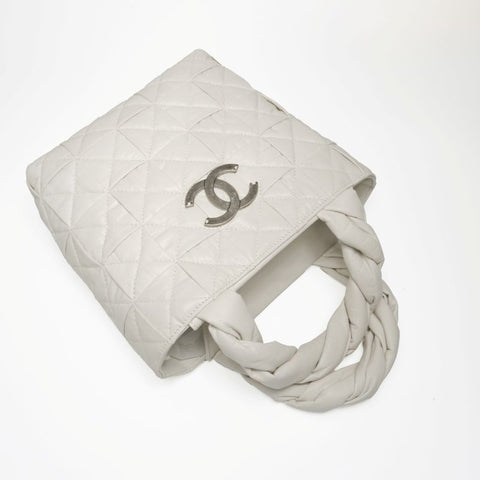 CHANEL 10 series 2005-2006 Leather COCO Mark Handbag white WS21274