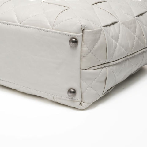 CHANEL 10 series 2005-2006 Leather COCO Mark Handbag white WS21274