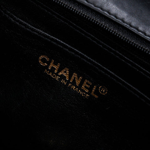 CHANEL No. 7 2002-2003 Chocolate Bar Chain Shoulder Bag black WS21329