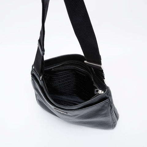 PRADA leather Shoulder Bag black WS21346