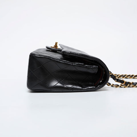 CHANEL No. 5 1997-1999 Matelasse 9.8" Lambskin Double Flap Shoulder Bag black WS21401