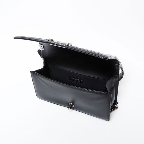CHANEL No. 18 2013-2014 Medium Boy Lambskin Silver Metal Gunmetal Shoulder Bag black WS21407