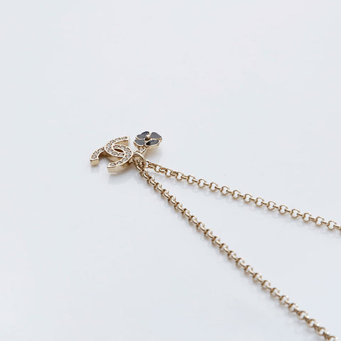CHANEL I25P 2025 COCO Mark Rhinestone Clover Necklace gold WS21481