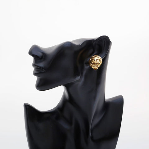 CHANEL COCO Mark button Earring gold WS21487
