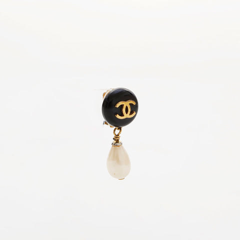 CHANEL 94P 1994 COCO Mark Pearl Drop Earring gold WS21505