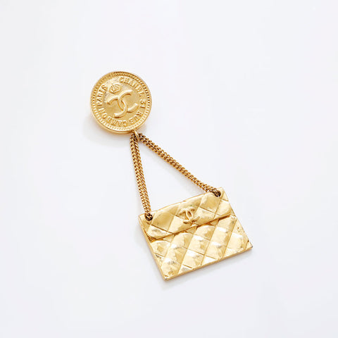 CHANEL Matelasse Drop Coin COCO Mark Brooch gold WS21507