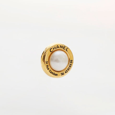 CHANEL Pearl round Earring gold WS21514