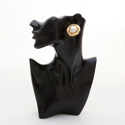 CHANEL Pearl round Earring gold WS21514