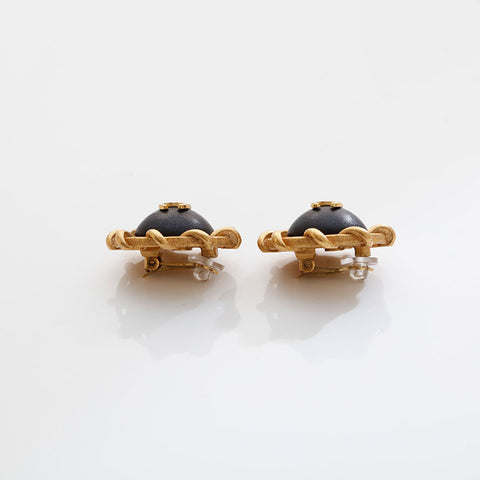 CHANEL 94P 1994 COCO Mark Earring gold WS21561