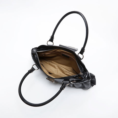 Salvatore Ferragamo Gancini leather Shoulder Bag black WS21577