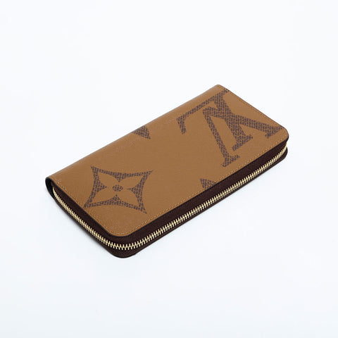 LOUIS VUITTON 2020 Giant Monogram Reverse Purse Brown WS21636