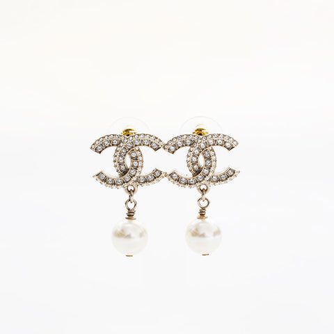 CHANEL A25V 2025 COCO Mark Rhinestone Pierce gold WS21677