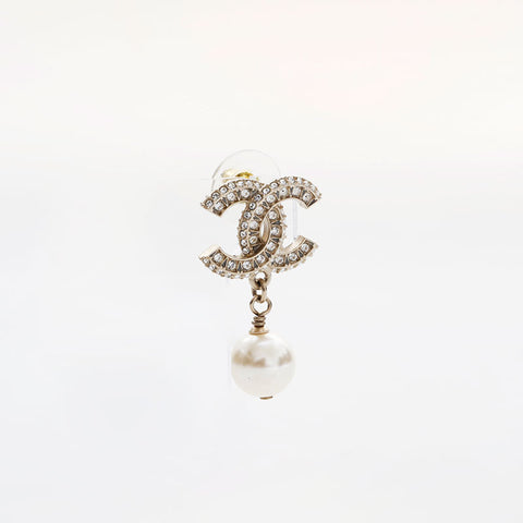 CHANEL A25V 2025 COCO Mark Rhinestone Pierce gold WS21677