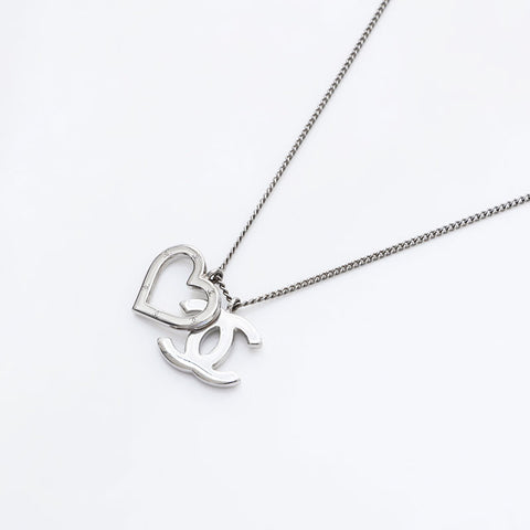 CHANEL 04P 2004 COCO Mark Heart Necklace Silver WS21784
