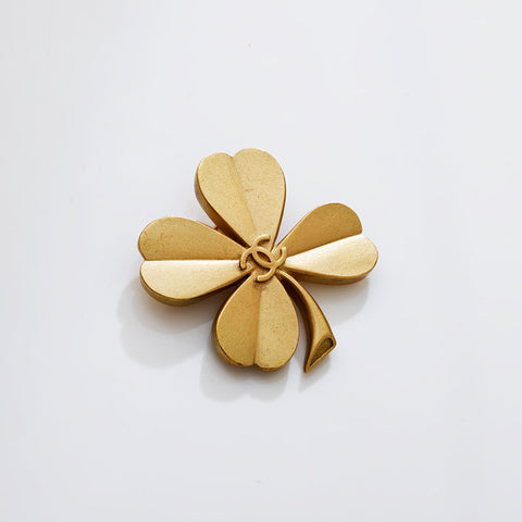 CHANEL 94A 1994 COCO Mark Clover Brooch gold WS21878