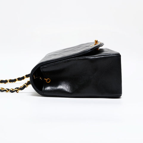 CHANEL No. 1 1989-1991 Diana 25 Matelasse Lambskin Shoulder Bag black WS21907