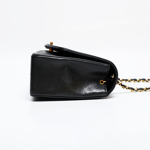 CHANEL No. 1 1989-1991 Diana 25 Matelasse Lambskin Shoulder Bag black WS21907