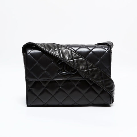 CHANEL No. 2 1991-1994 Lambskin COCO Mark Flap Matelasse Shoulder Bag black WS21909