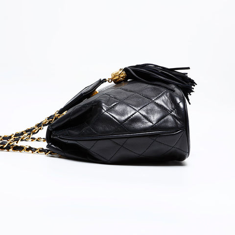 CHANEL 1989-1991 Series 1 Lambskin Mini Chain Matelasse Shoulder Bag black WS21910