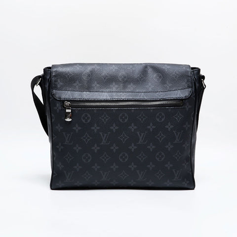 LOUIS VUITTON 2017 Monogram Eclipse District MM Shoulder Bag black WS21940