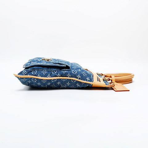 LOUIS VUITTON 2005 Monogram Denim Flat Shopper Handbag Navy WS22007